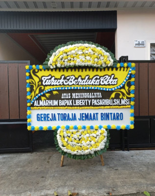 Papan Bunga Duka di Kampung Baru Padusunan
