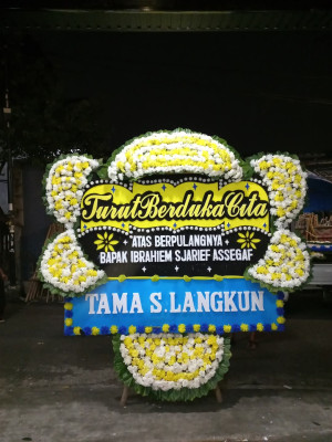 Papan Bunga Duka di Kampung Baru Padusunan
